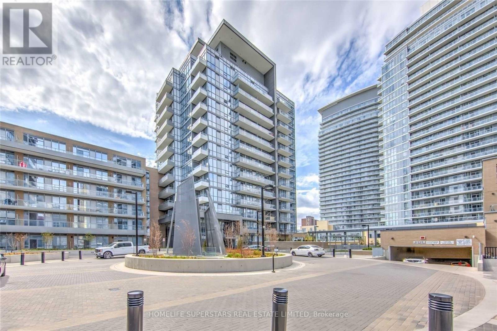 Rentals.ca 52 Forest Manor Road, Toronto ON for Rent