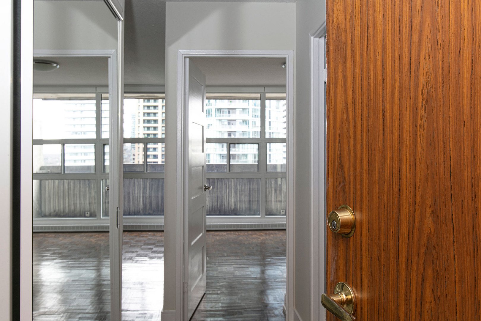 Rentals.ca 33 Isabella Street, Toronto ON for Rent