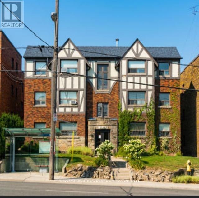 Rentals.ca 1648 Bathurst Street, Toronto ON for Rent