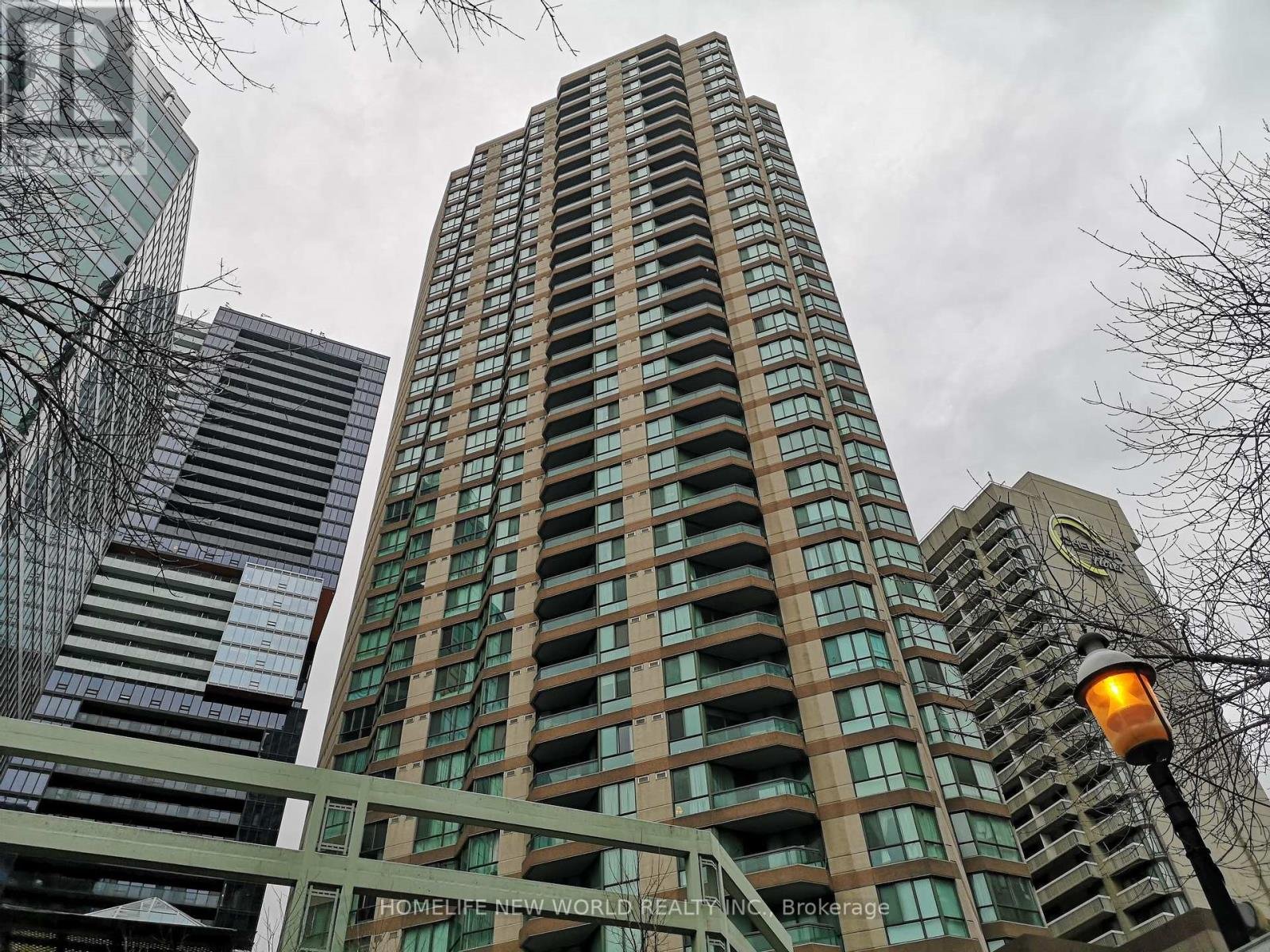 Rentals.ca 38 Elm Street, Toronto ON for Rent