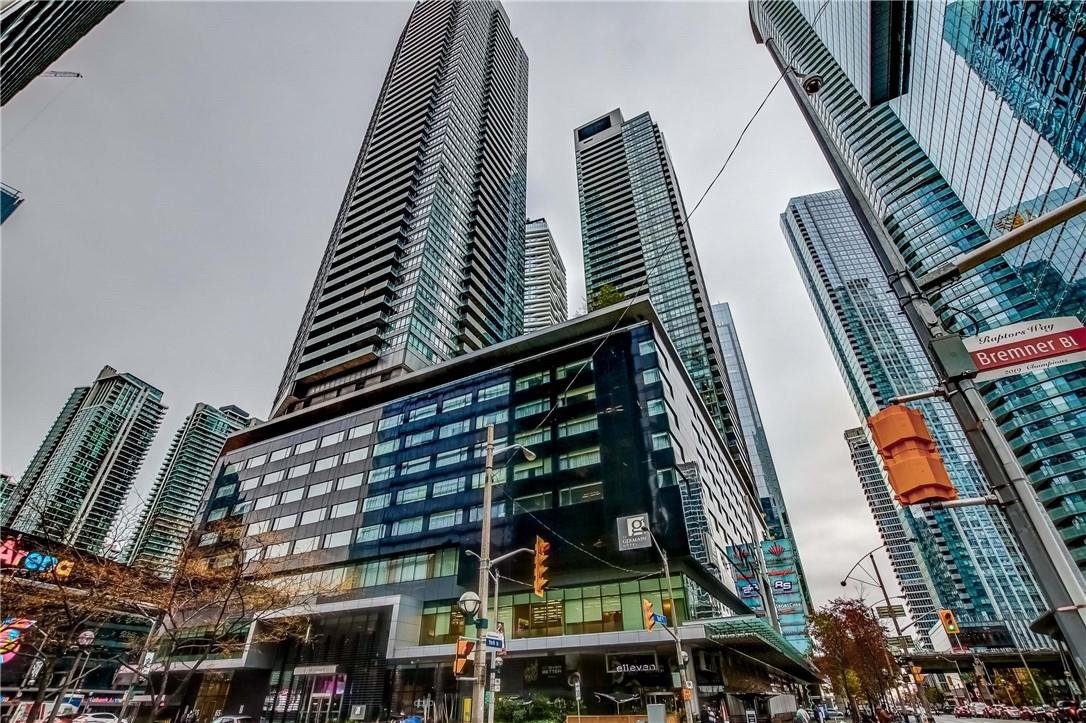 Rentals.ca 65 BREMNER Boulevard, Toronto ON for Rent