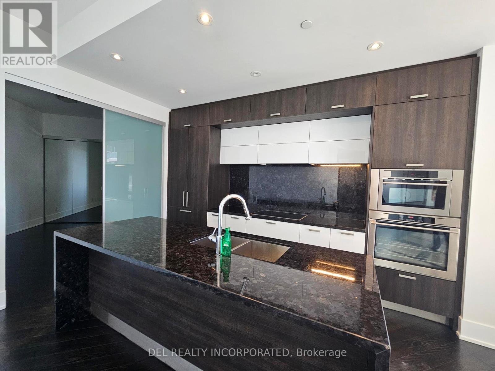 Rentals.ca 1 Edgewater Drive, Toronto ON for Rent