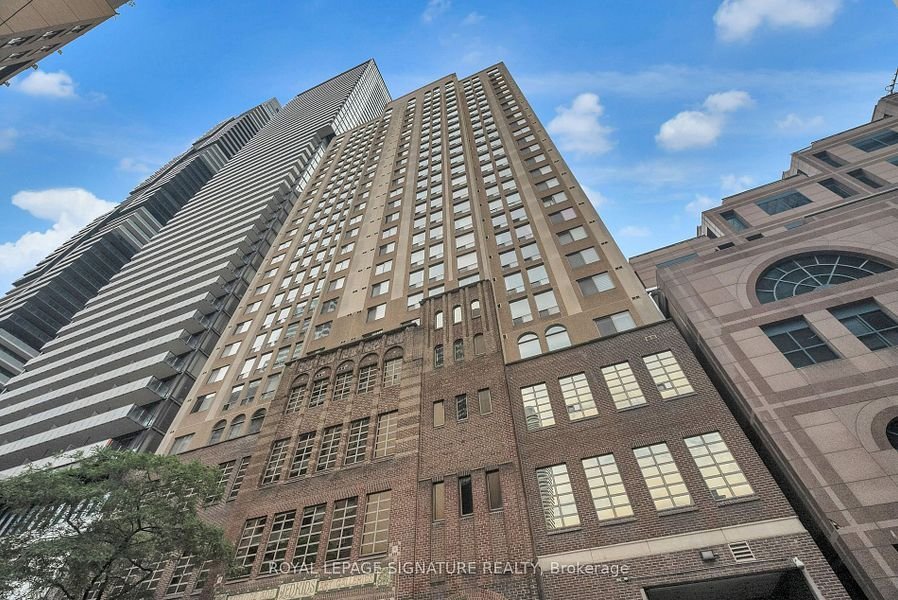 25-grenville-street-toronto-on-condo-for-rent