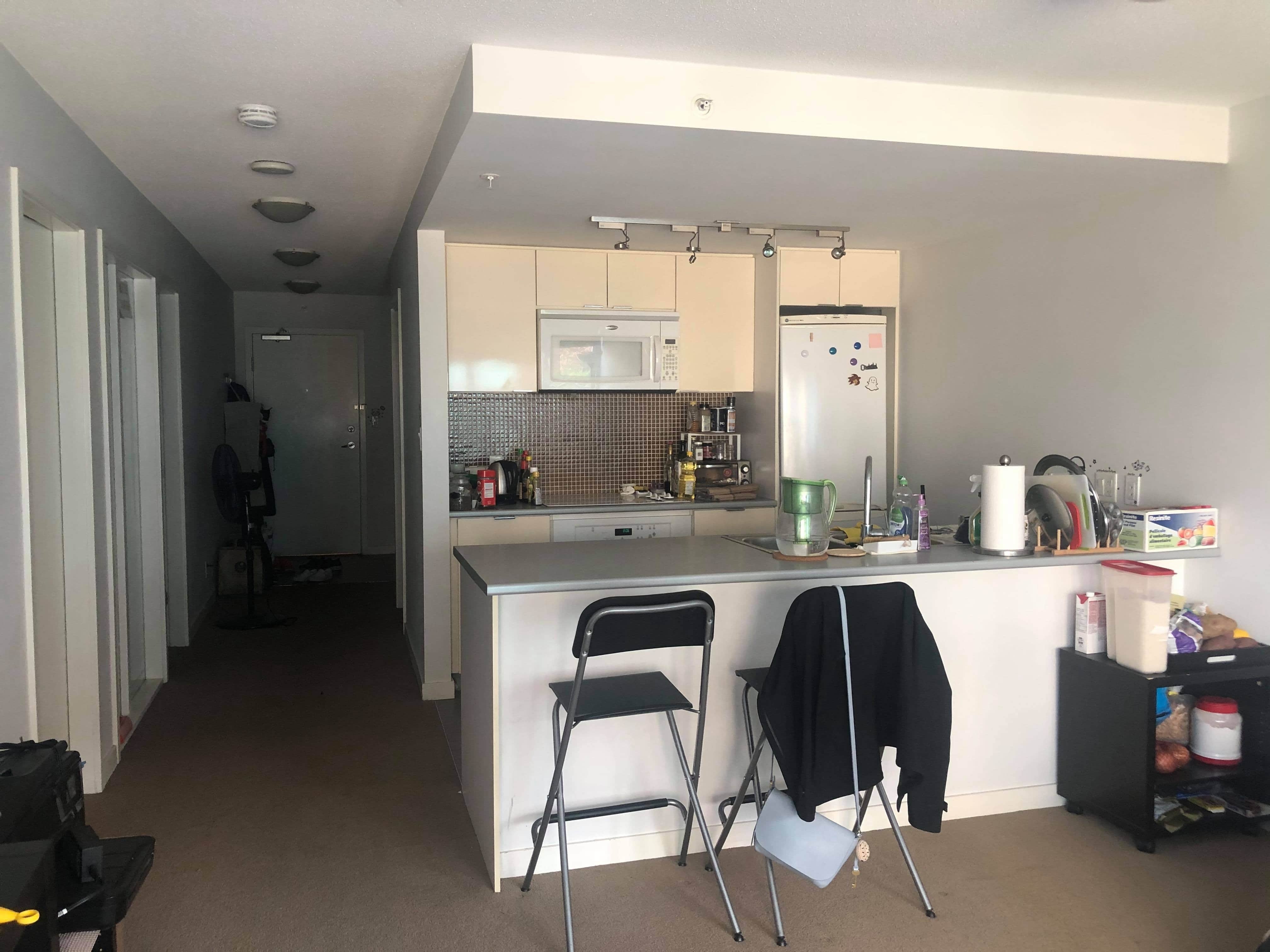 Rentals.ca ) 233 Robson Street, Vancouver BC for Rent