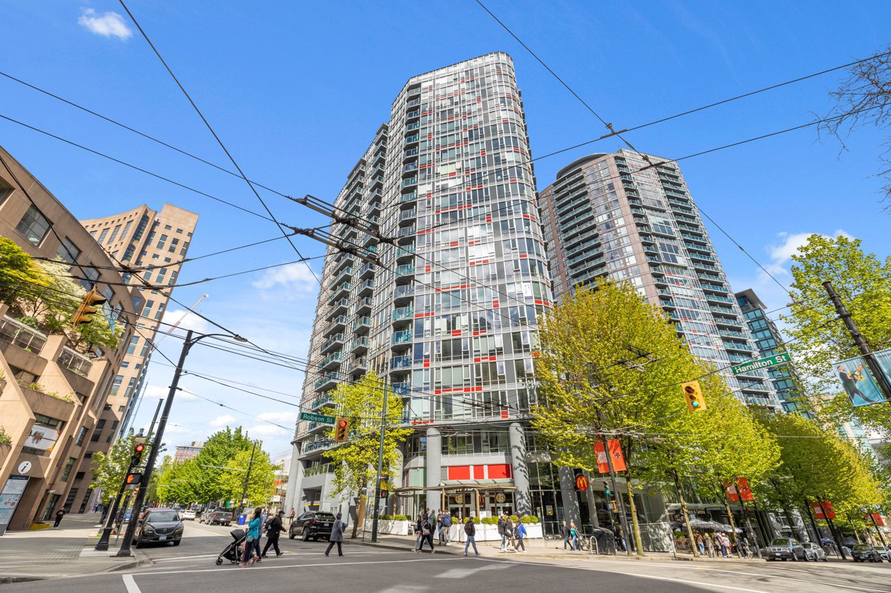 Rentals.ca ) 788 Hamilton Street, Vancouver BC for Rent