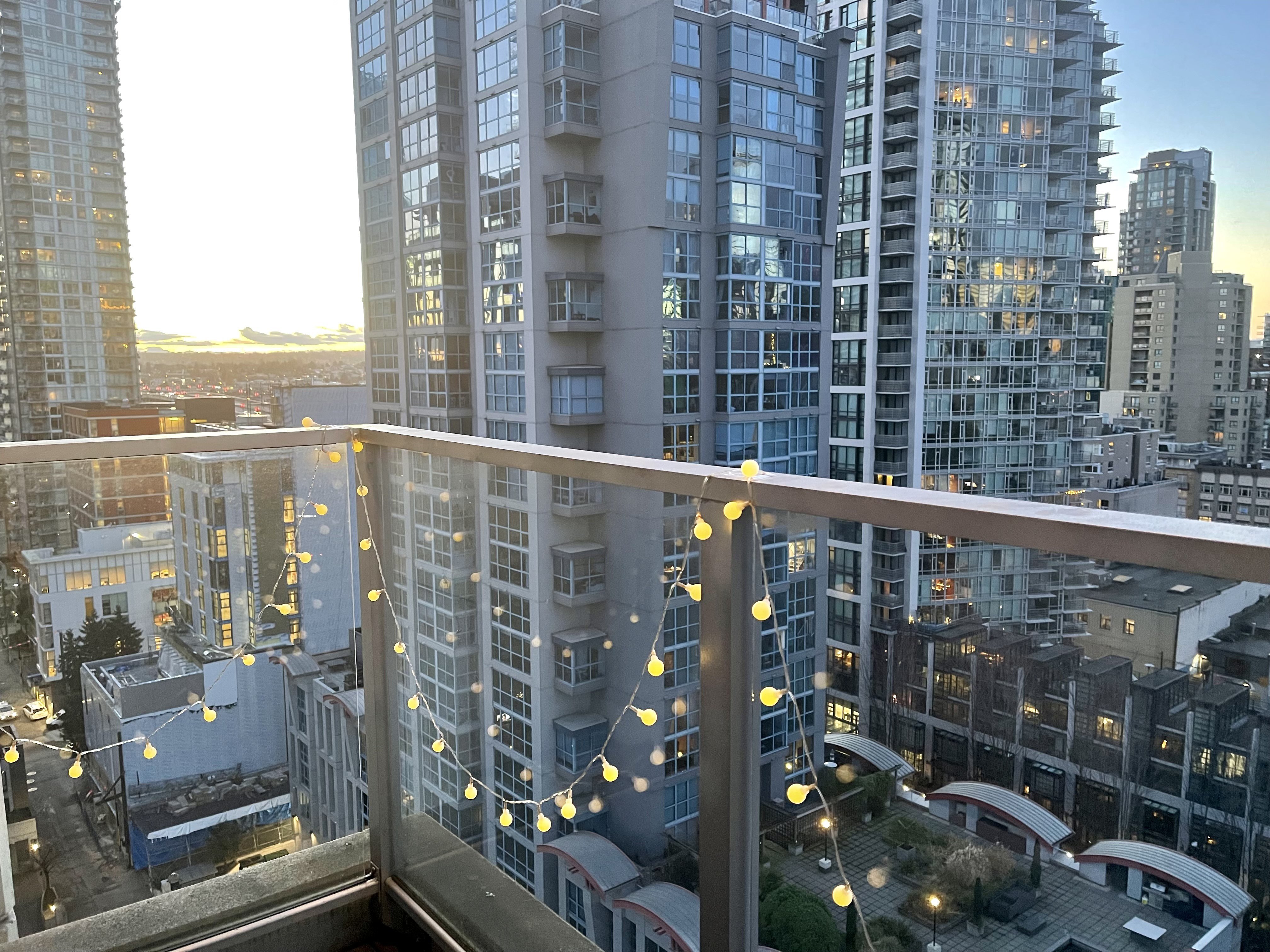 Rentals.ca ) 1225 Richards Street, Vancouver BC for Rent