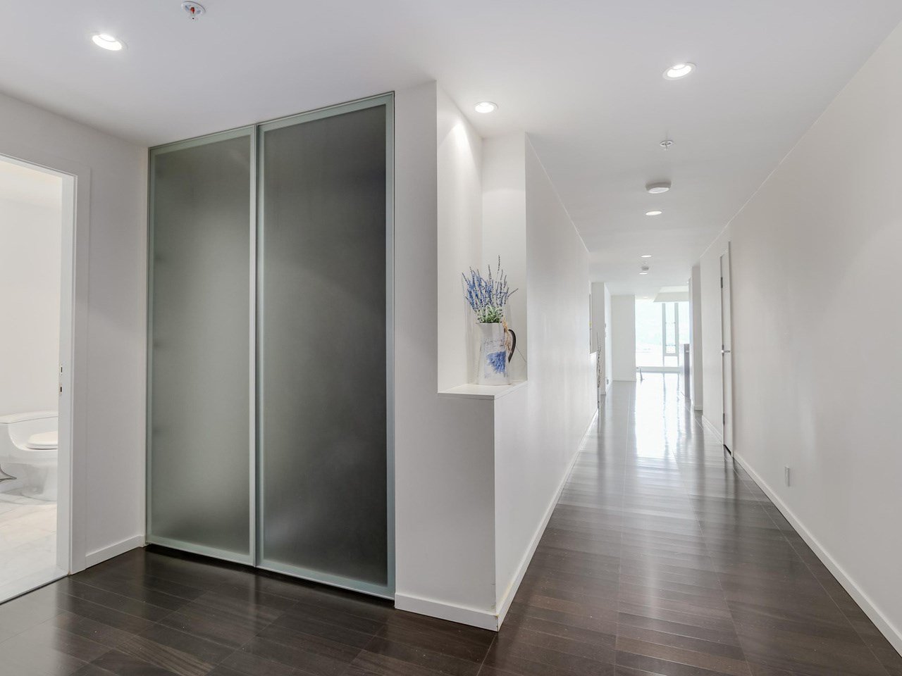 Rentals.ca ) 1011 West Cordova Street, Vancouver BC for Rent