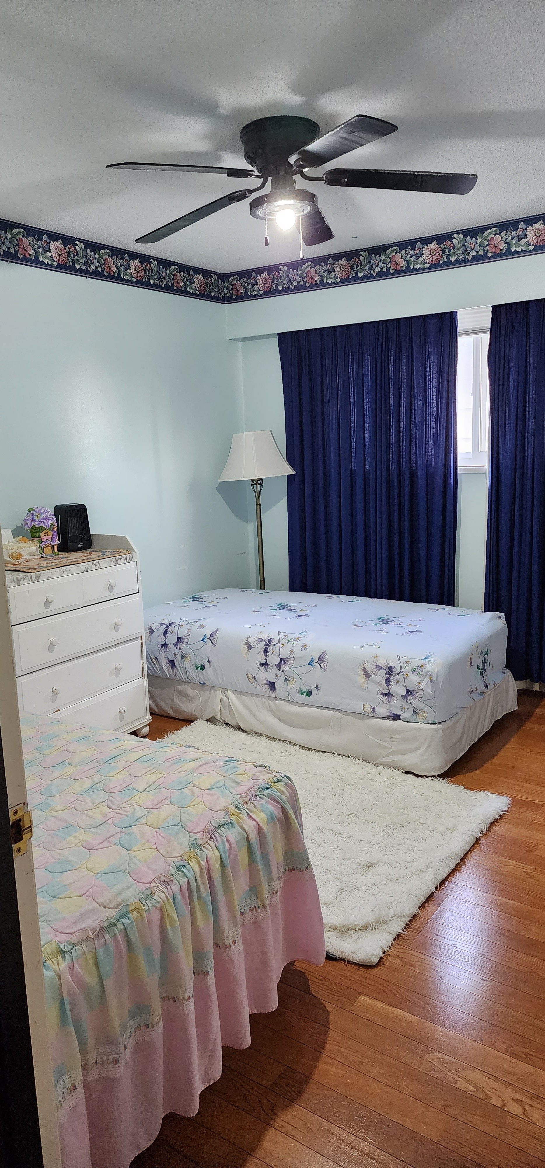 East 60th Avenue, Vancouver, BC Room for rent