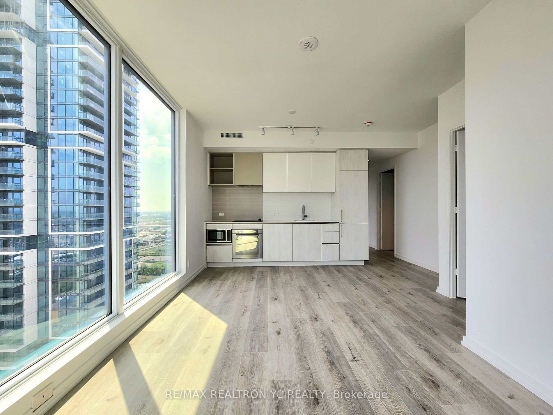 Rentals.ca 1000 Portage Parkway, Vaughan ON for Rent