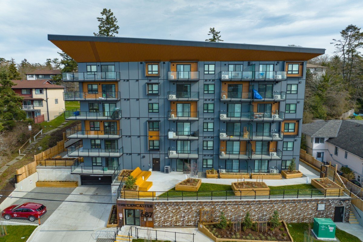 Rentals.ca 687 Admirals Rd, Victoria BC for Rent