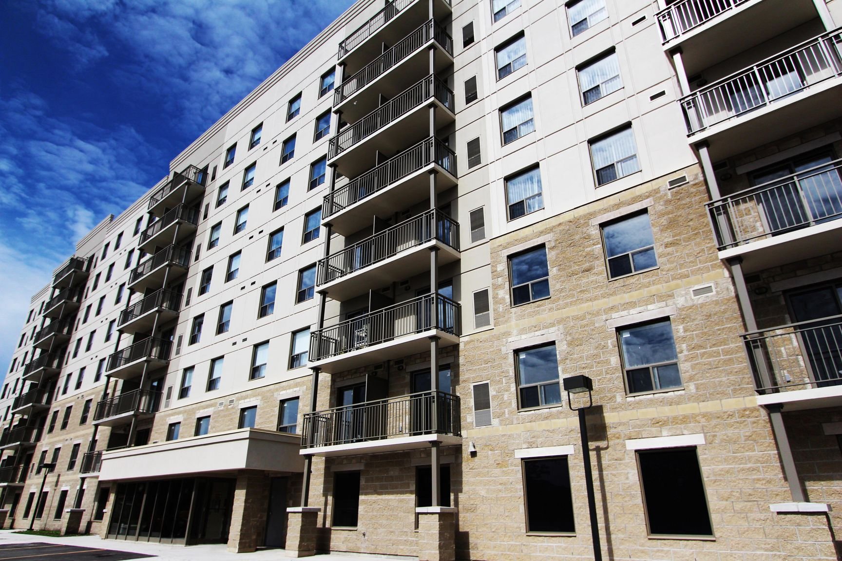 Rentals.ca 239 Auburn Drive, Waterloo ON for Rent