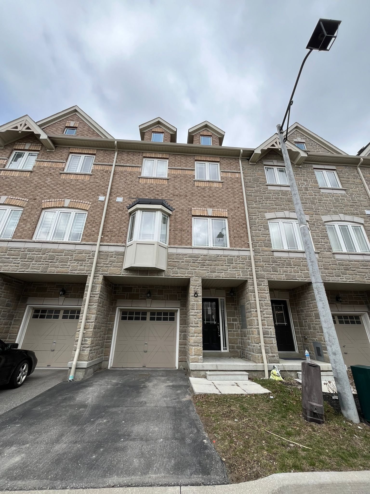 Rentals.ca 6 Waterstone Way, Whitby ON for Rent