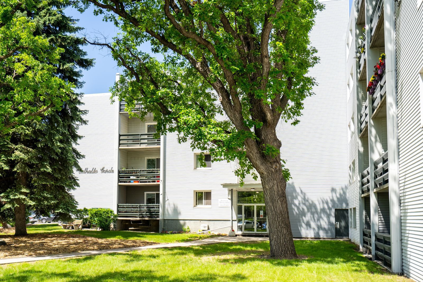 Rentals.ca ) 25 Valhalla Drive, Winnipeg MB for Rent