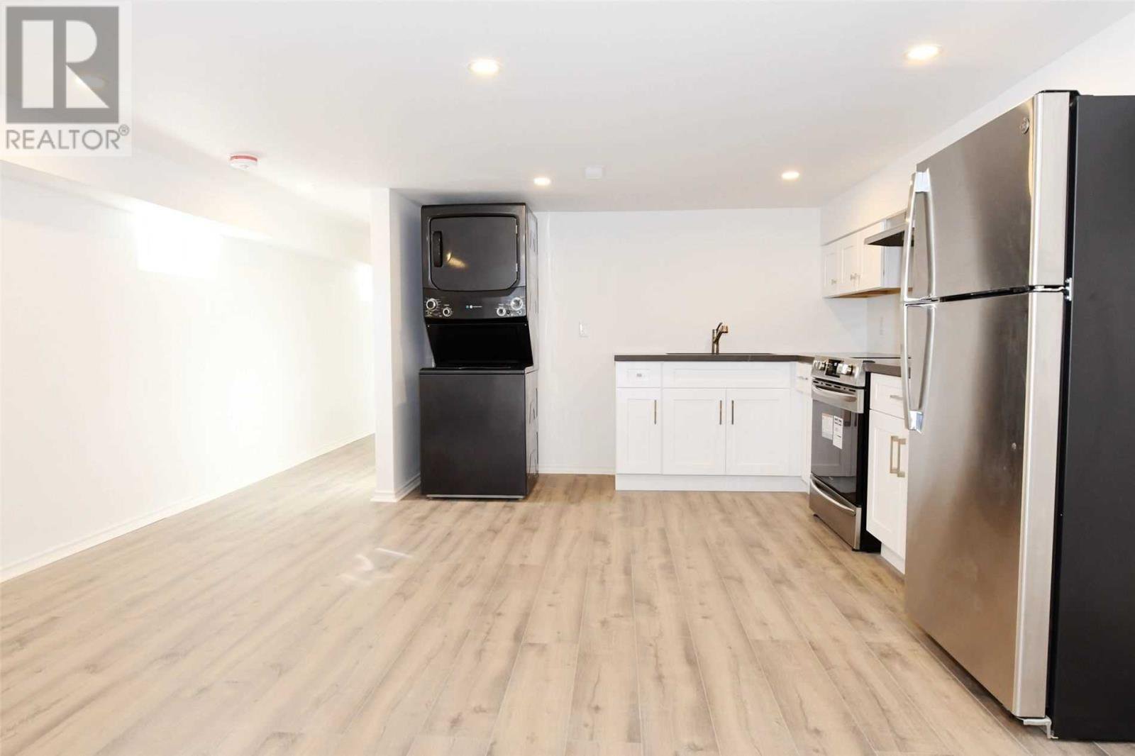 Rentals.ca ) 2509 Dufferin Street, York ON for Rent