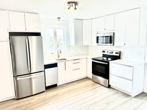 6342 Boulevard des Roseraies