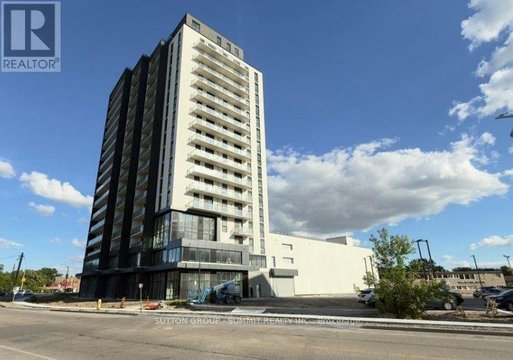 402 - 33 ERIE AVENUE