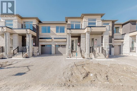 15 MOLNAR CRESCENT