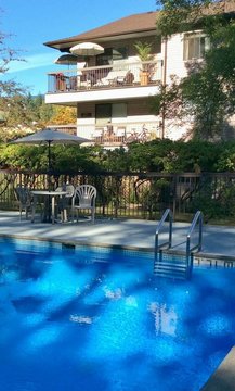 Lansdowne Drive