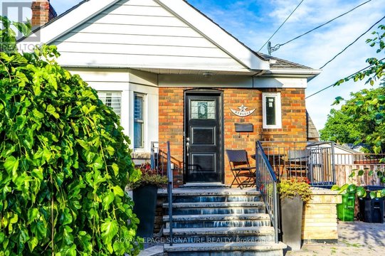 33 Athlone Road