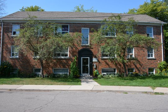 16 Fernwood Gardens
