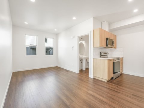 10990 141 Street Northwest