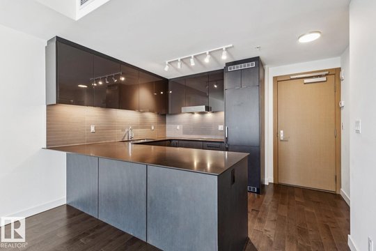 #3104 10360 102 ST NW