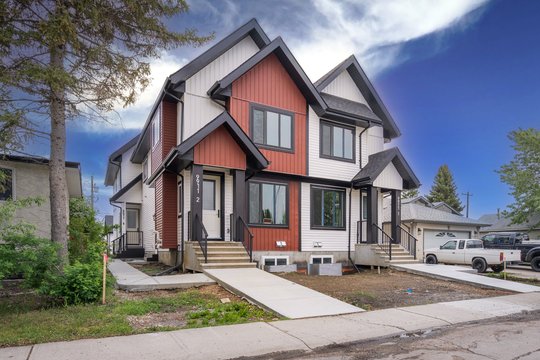 9911 158 Street Northwest