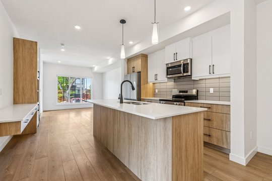 West Jasper Place 4 Plex