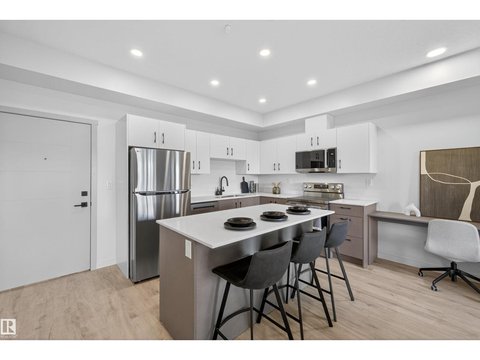 355 CLAREVIEW STATION DR NW