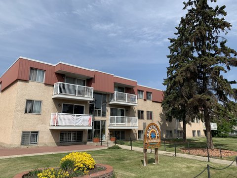 9620 156 Street Northwest