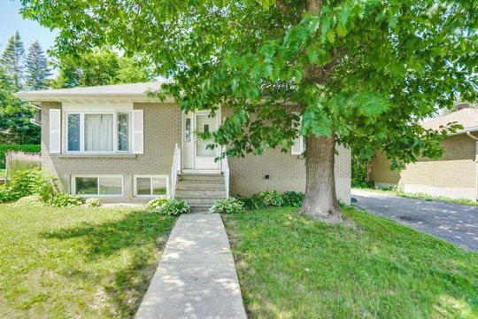111 Rue Isabelle