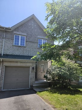 151 Tandalee Crescent
