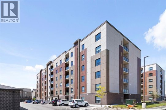 728 BROWNSTONE Unit# 303