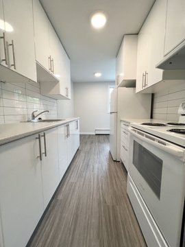 49 Oakville Avenue