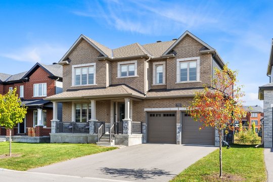 733 Coast Circle