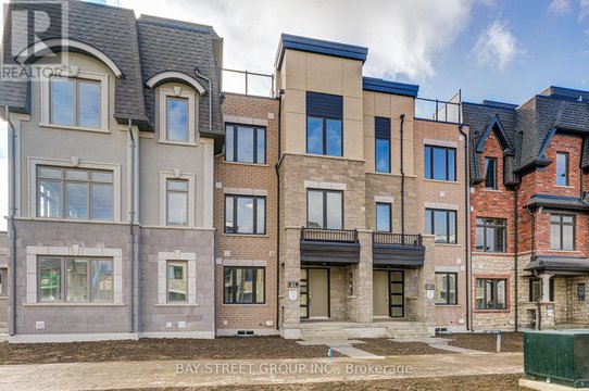 61 YORK DOWNS BOULEVARD