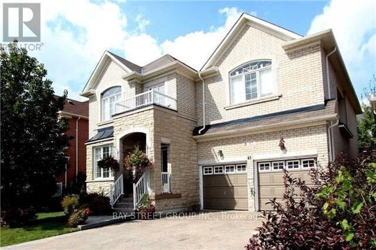 43 LARKMEAD CRESCENT