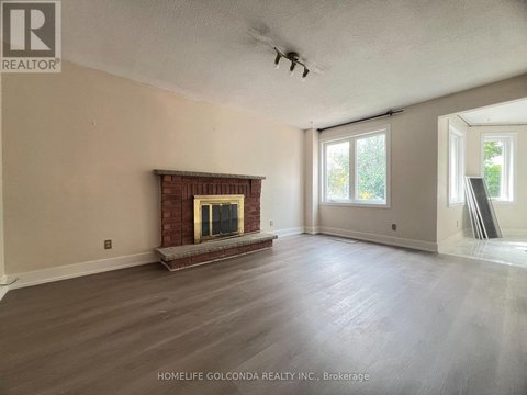 UPPER - 277 HUNTINGTON RIDGE DRIVE