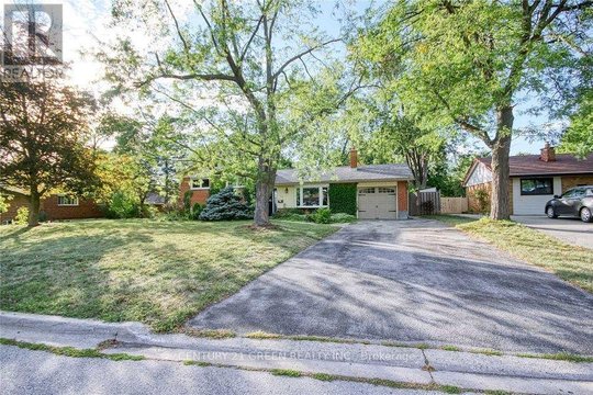 12 JOYCELYN DRIVE
