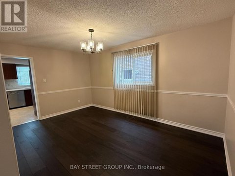 ROOM 3 - 4497 LONGMOOR ROAD