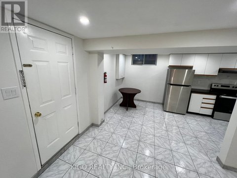 BASEMENT - 5907 LADYBURN CRESCENT
