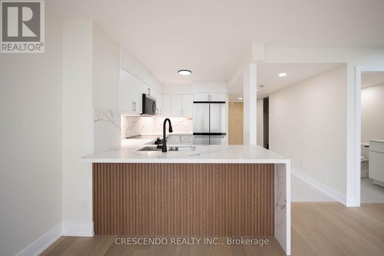 1006 - 50 EGLINTON AVENUE W