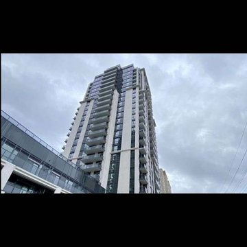Burnhamthorpe Road East