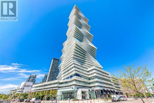 1608 - 3883 QUARTZ ROAD