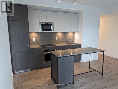 447 - 215 LAKESHORE ROAD W