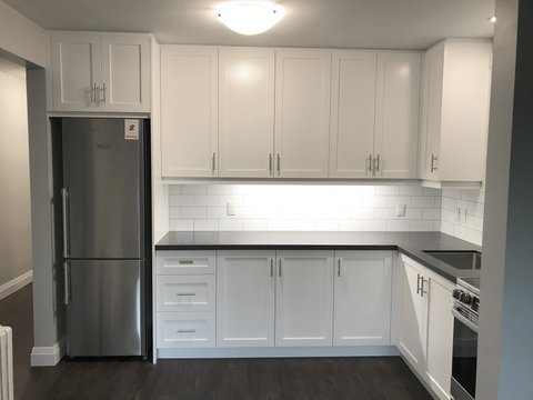 273 Lakeshore Road East