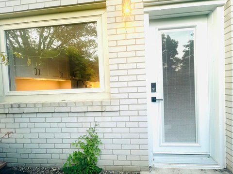 1274 Lorne Park Road