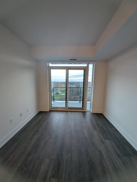 202 Burnhamthorpe Road East