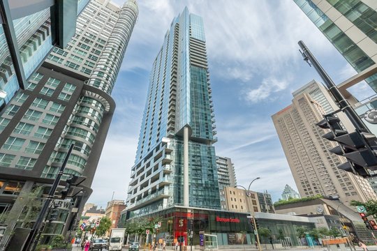 1155 Rue de la Montagne