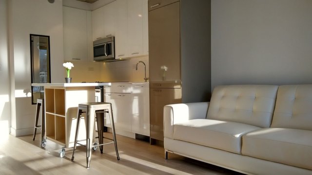 1265 Rue Lambert Closse